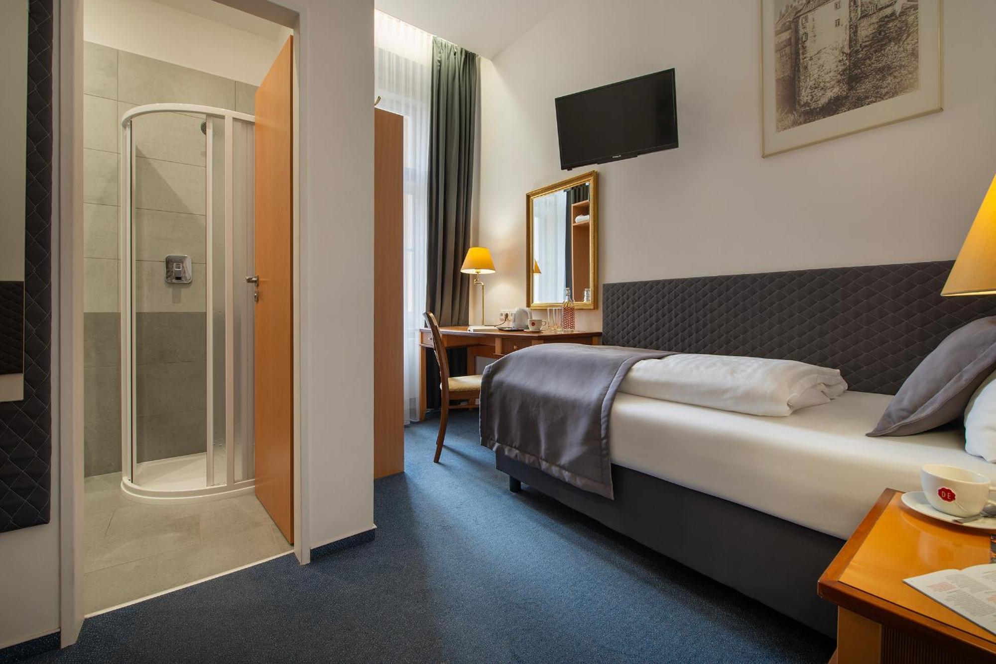 Prague Season Hotel Exterior photo